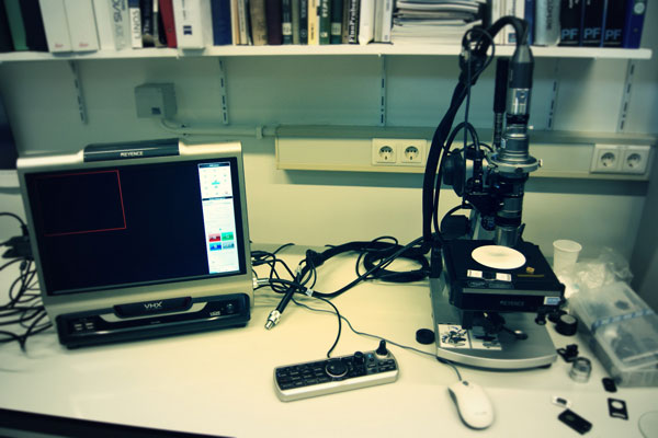 20130626 Demonstration of the Keyence Digital Microscope VHX-2000 -1