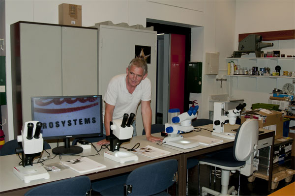 Testing the stereomicroscopes